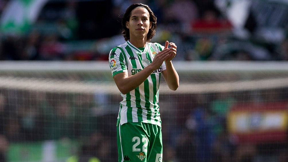 Diego Lainez tras un compromiso con el Betis 