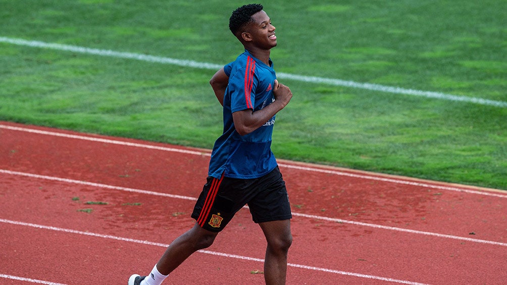 Ansu Fati, durante entrenamiento del Barcelona