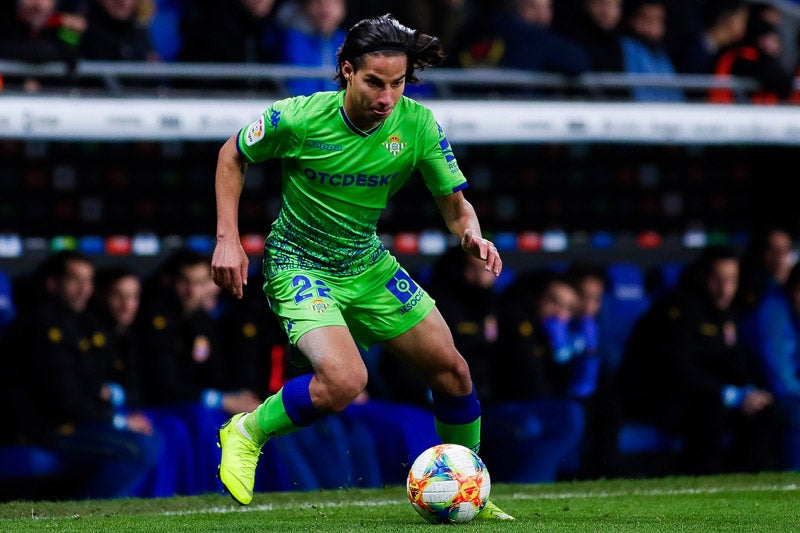 Lainez, durante un duelo con el Betis 