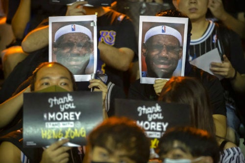 Carteles en las protestas en Hong Kong