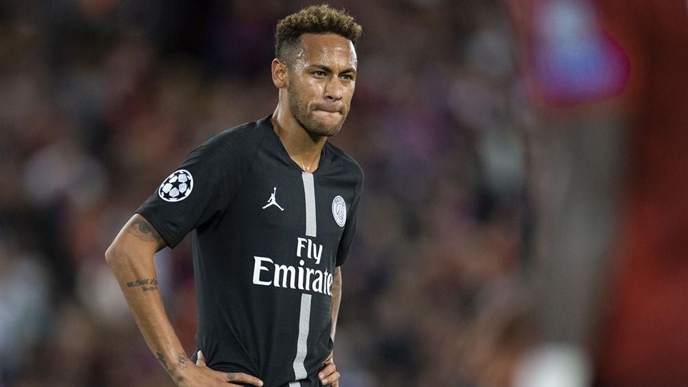 Neymar en un partido con el PSG