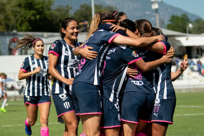 Rayadas, en festejo contra Cruz Azul