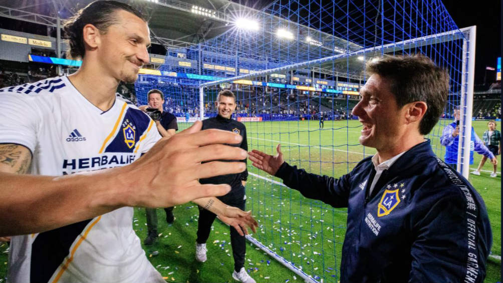 Zlatan y el coach, Schelotto