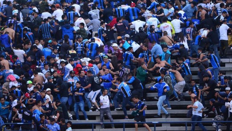 Afición de Gallos en las gradas del Alfonso Lastras