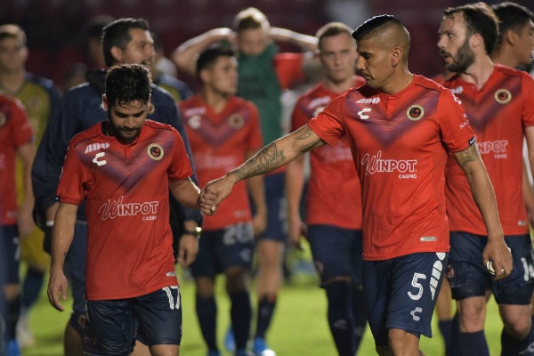 Jugadores del Veracruz al final del partido vs Tigres