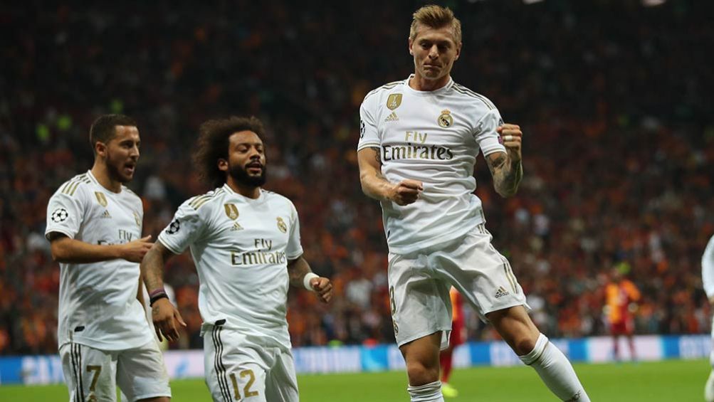 Toni Kroos festeja un gol con el Real Madrid