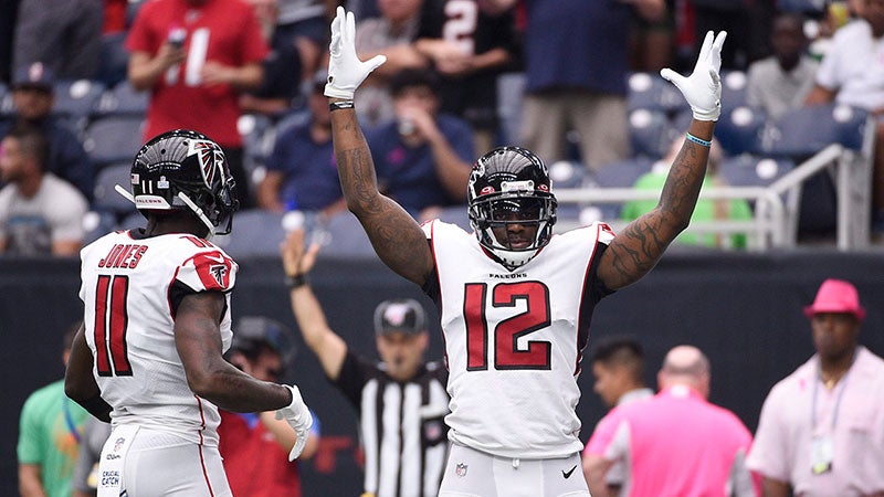 Mohamed Sanu celebra un touchdown de Falcons