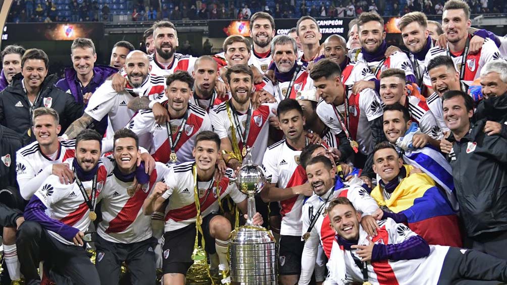 El plantel de River, con la Libertadores ganada a Boca en 2018