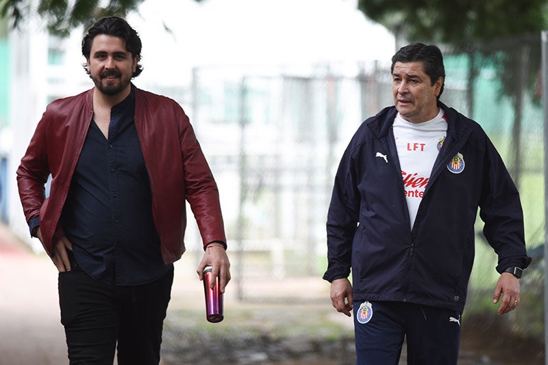 Amaury Vergara y Tena charlan tras el entrenamiento