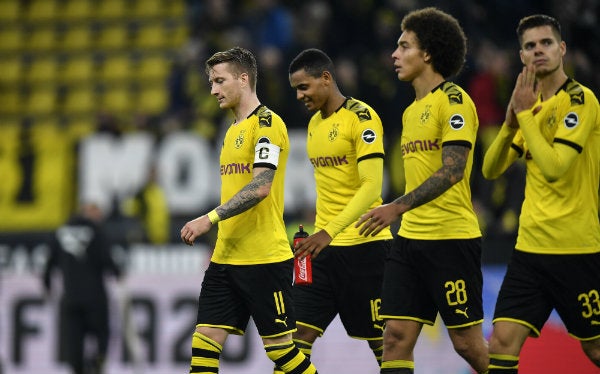 Jugadores de Borussia Dormtund en el Signal Iduna Park