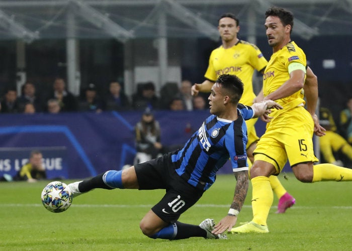 Lautaro Martinez anota gol contra Dortmund