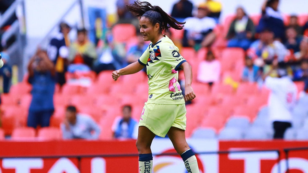 Villanueva celebrando una de sus anotaciones ante Necaxa