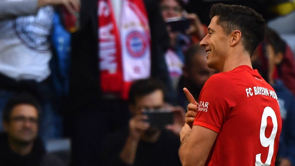 Robert Lewandowski festejando un gol con el Bayern Munich