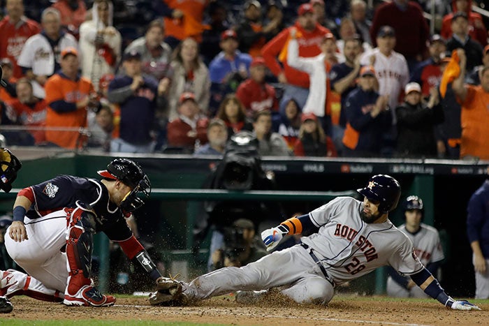 Robinson Chirinos, durante el juego