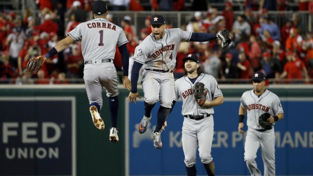 Carlos Correa y George Springer, en celebración