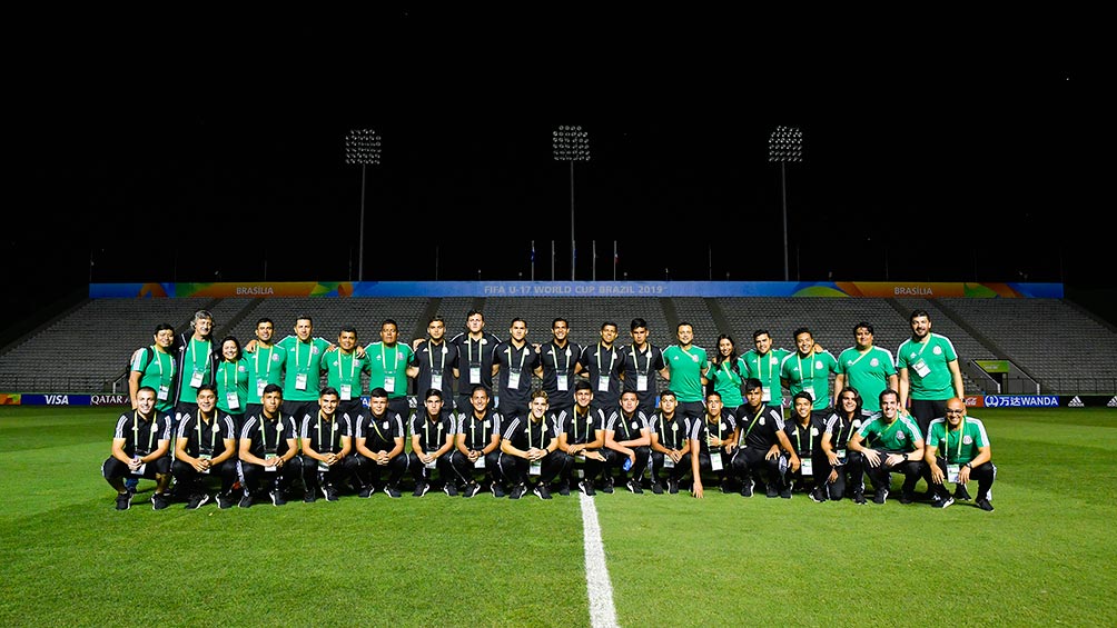 El Tri reconoció este domingo la cancha del Estadio Bezerrao