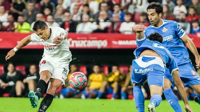 Chicharito, en un partido del Sevilla