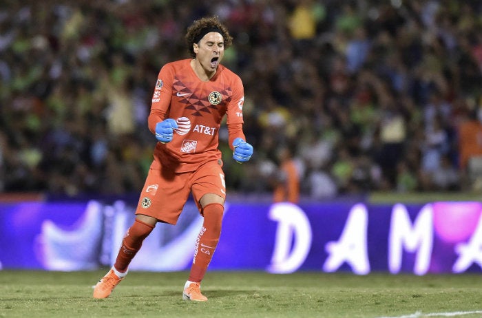 Ochoa festeja gol con América