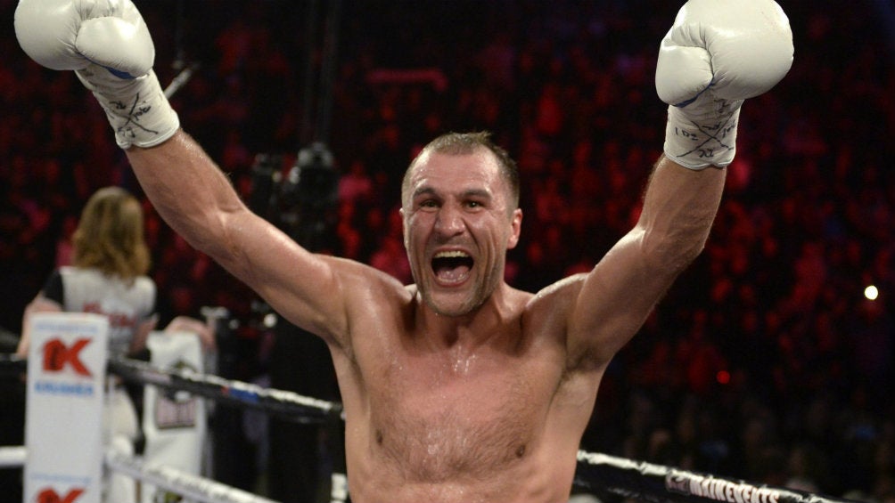 Sergey Kovalev celebra un triunfo tras un combate