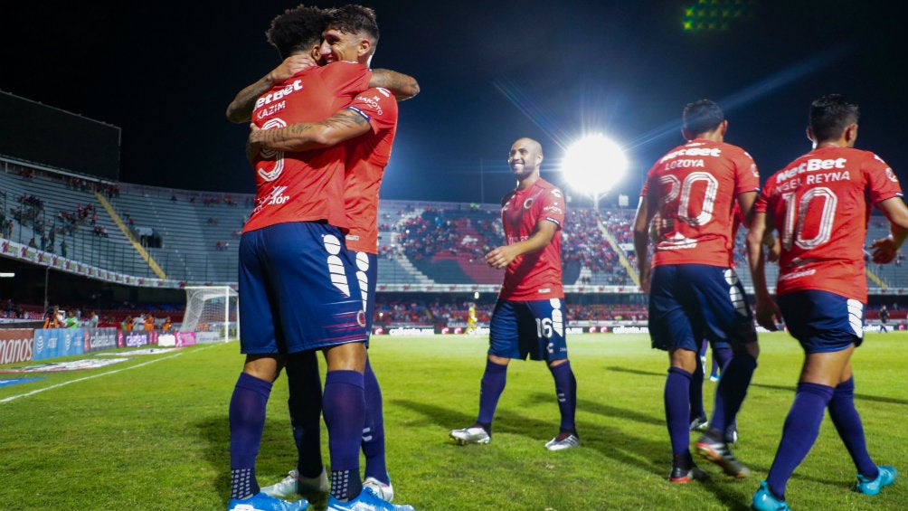 Jugadores del Tibu celebran el gol del triunfo sobre el Puebla