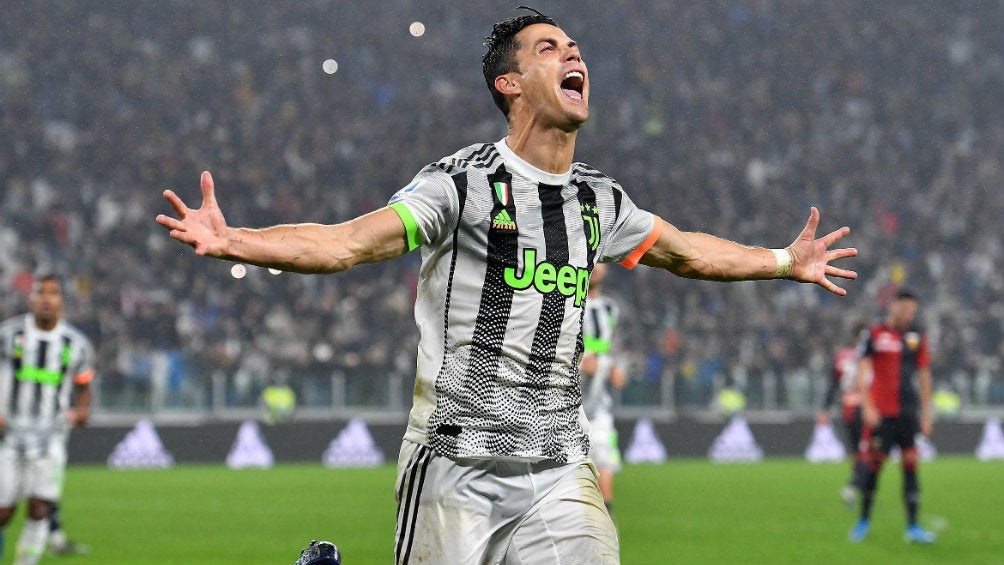 Cristiano Ronaldo celebrando su anotación ante Genoa