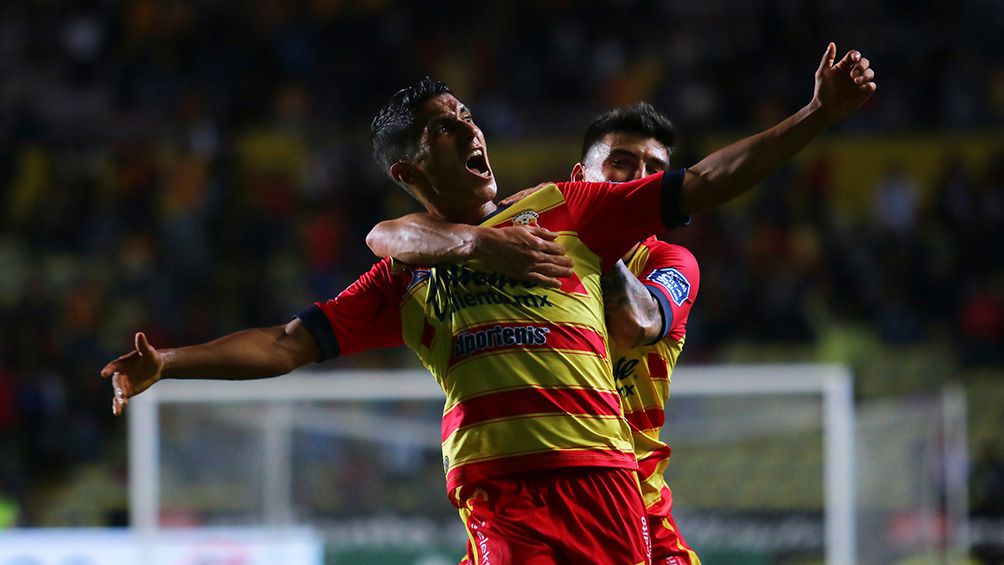 Cándido Ramírez festeja su gol de Morelia contra Juárez