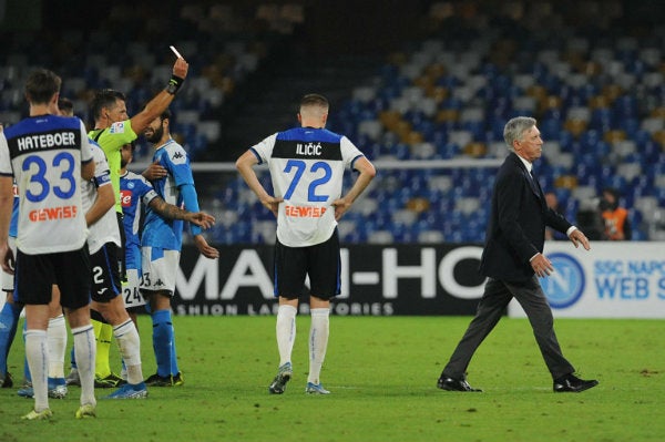 Ancelotti es expulsado por protestar en el Napoli vs Atalanta