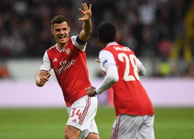 Granit Xhaka en festejo en un juego del Arsenal 