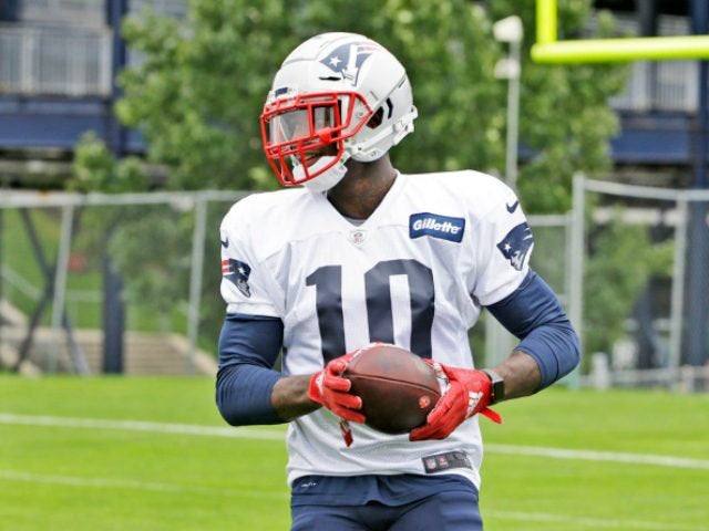 Josh Gordon entrenando con los Patriotas