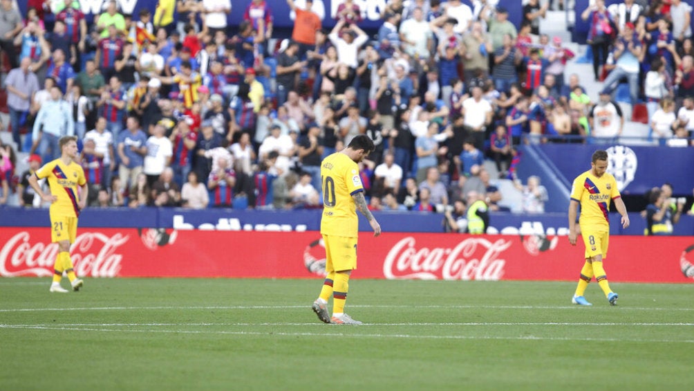 Jugadores del Barça se lamentan tras derrota frente al Levante