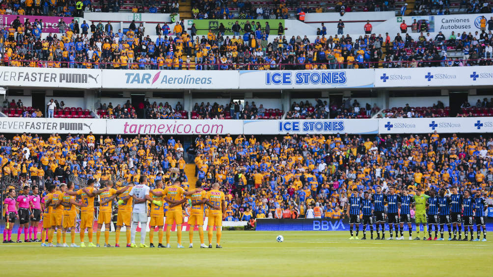 El Querétaro y Tigres guardan un minuto de silencio por Diana