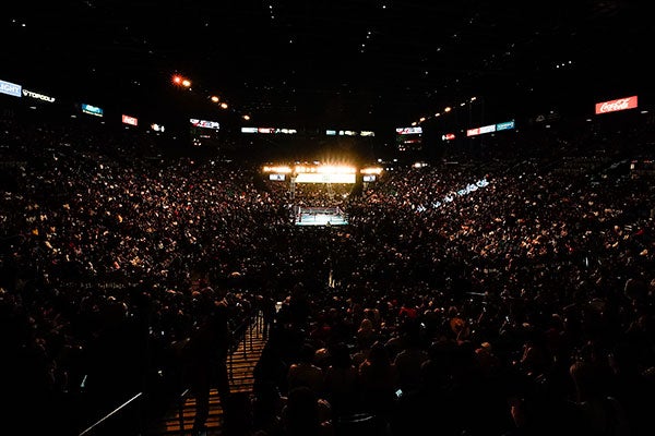 El público en MGM Grand Garden Arena