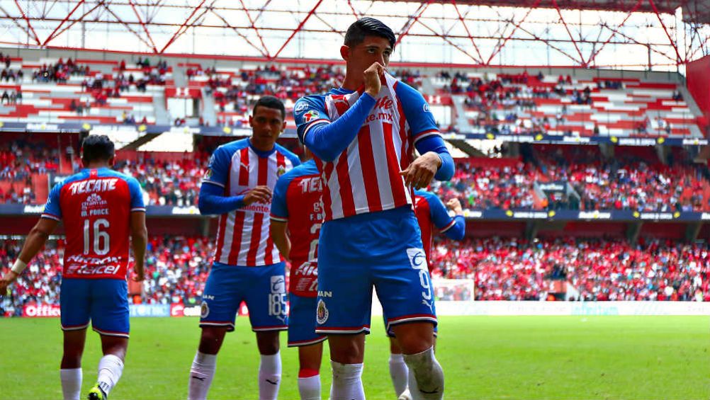 Alan Pulido, en festejo contra Toluca