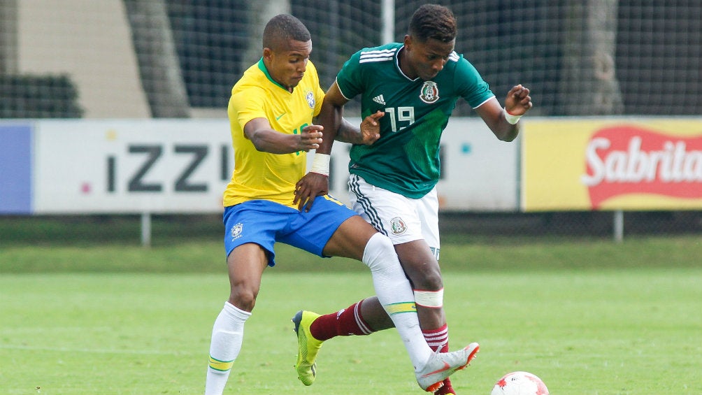 Joao Maleck durante un juego de Selecciones Menores