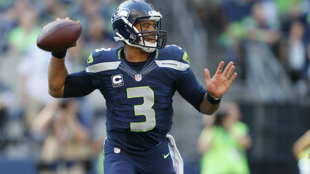 Russel Wilson jugando con  Seattle Seahawks