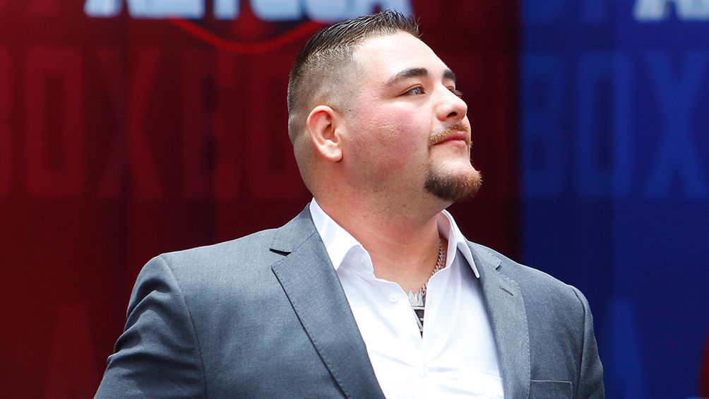 Andy Ruiz durante un evento con TV Azteca