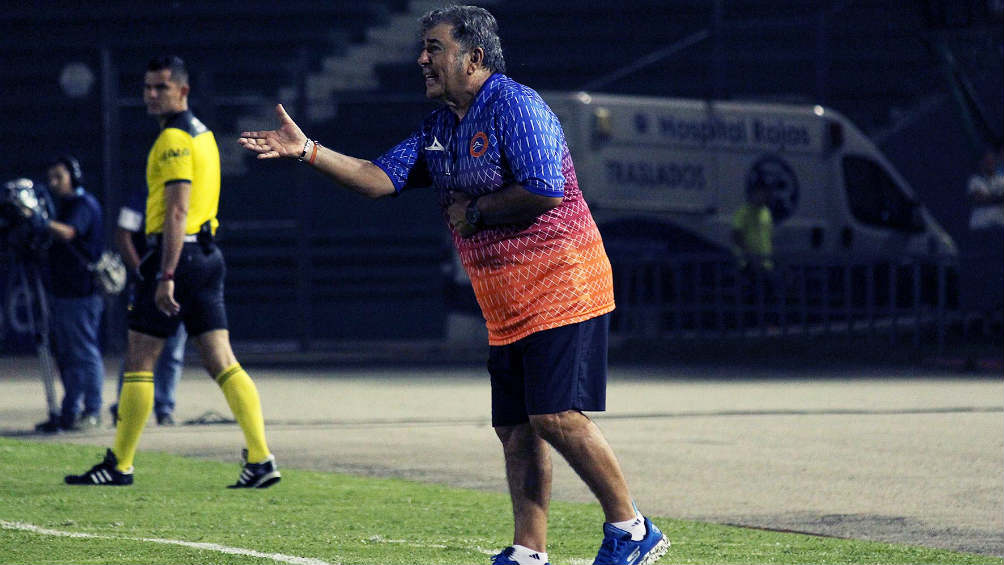 Carlos Reinoso, durante un juego del Corre