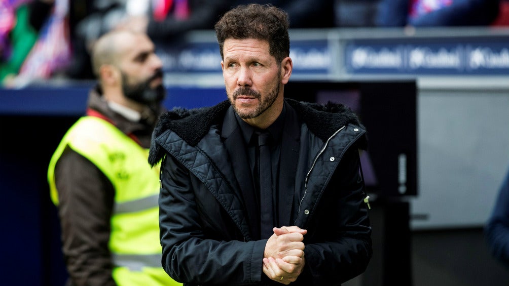 Diego Simeone en el partido ante el Espanyol en la Jornada 13 de La Liga