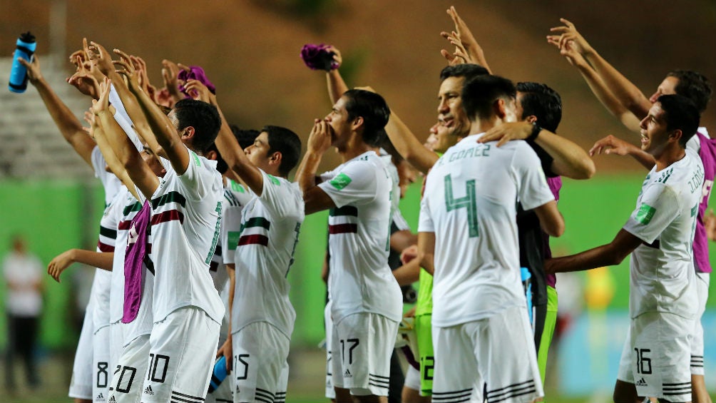 Jugadores del Tri Sub 17 celebran la victoria ante Corea del Sur