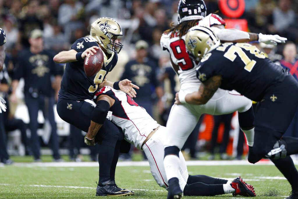 Brees, detenido por la defensiva de Saints