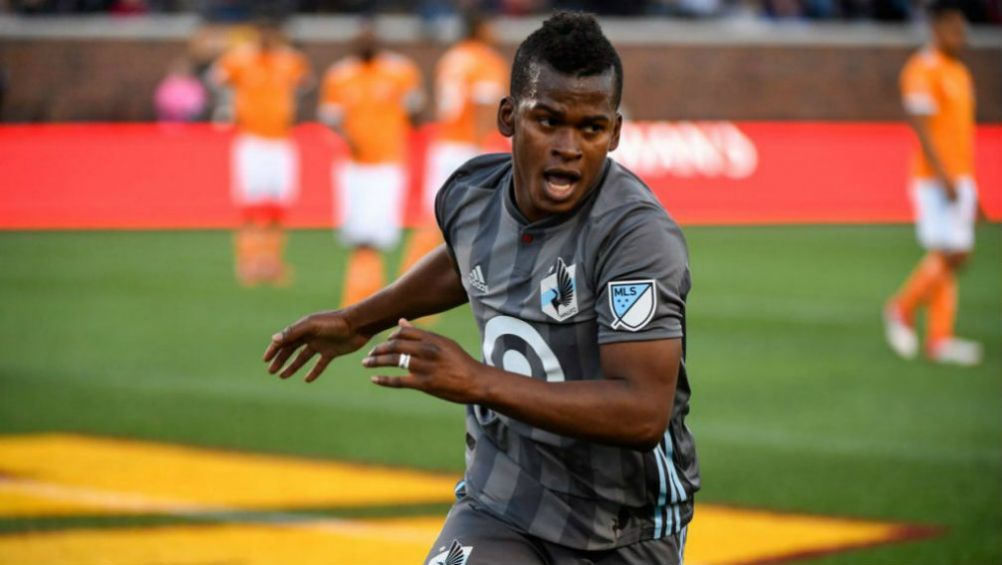 Darwin Quintero celebrando una anotación con Minnesota United