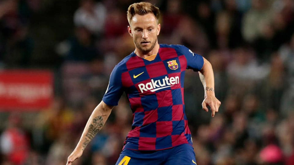 Ivan Rakitic durante un duelo con el Barcelona 