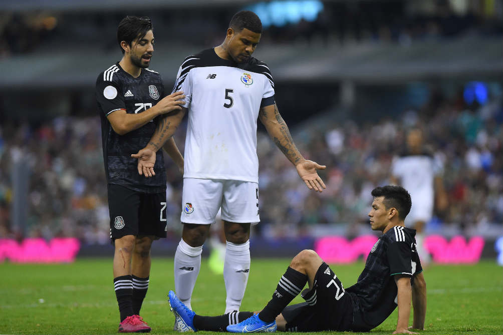 Román Torres se molesta con el Chucky Lozano