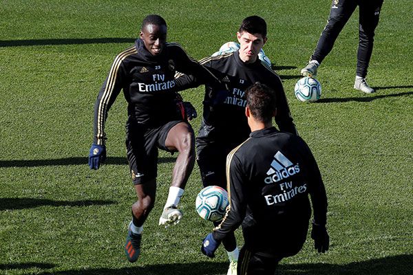 Thibaut Courtois en un entrenamiento con Real Madrid