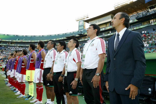 Raúl Gutiérrez como entrenador de la Selección Mexicana sub 17 en 2011