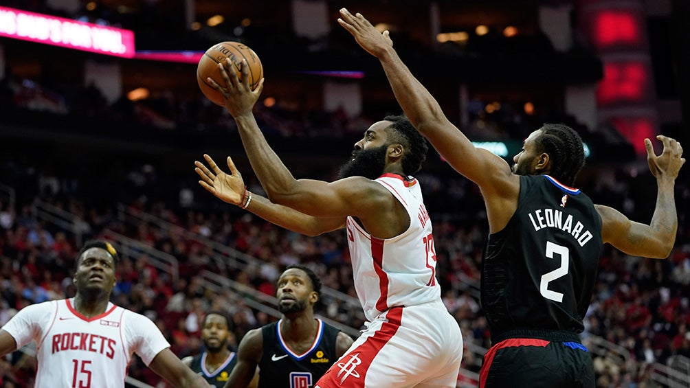 Harden supera la marca de Leonard para anotar