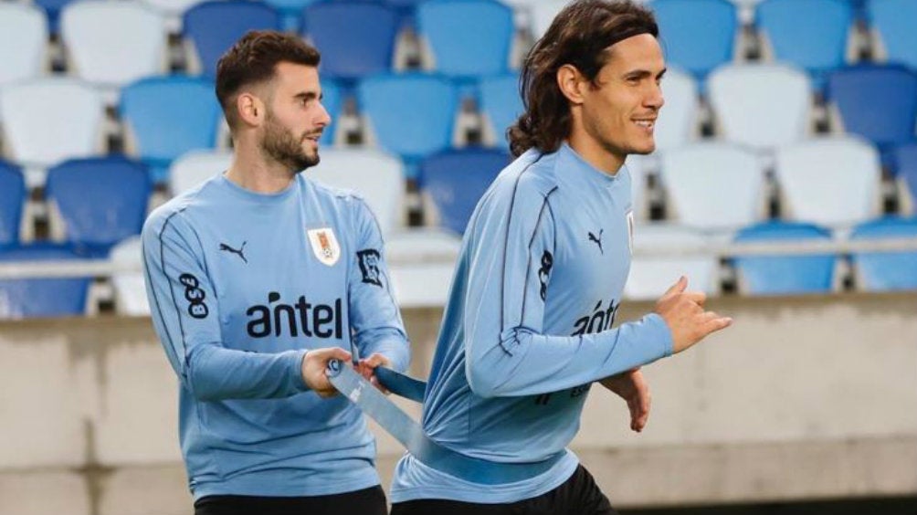 Edinson en entrenamiento con Uruguay 