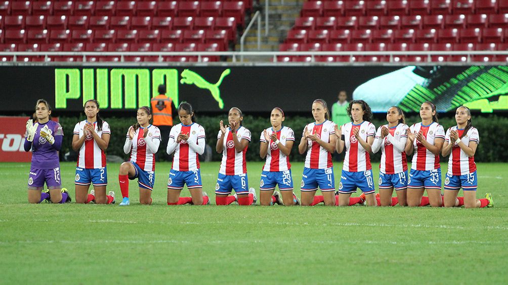 Así se colocaron las jugadoras de Chivas previo al partido