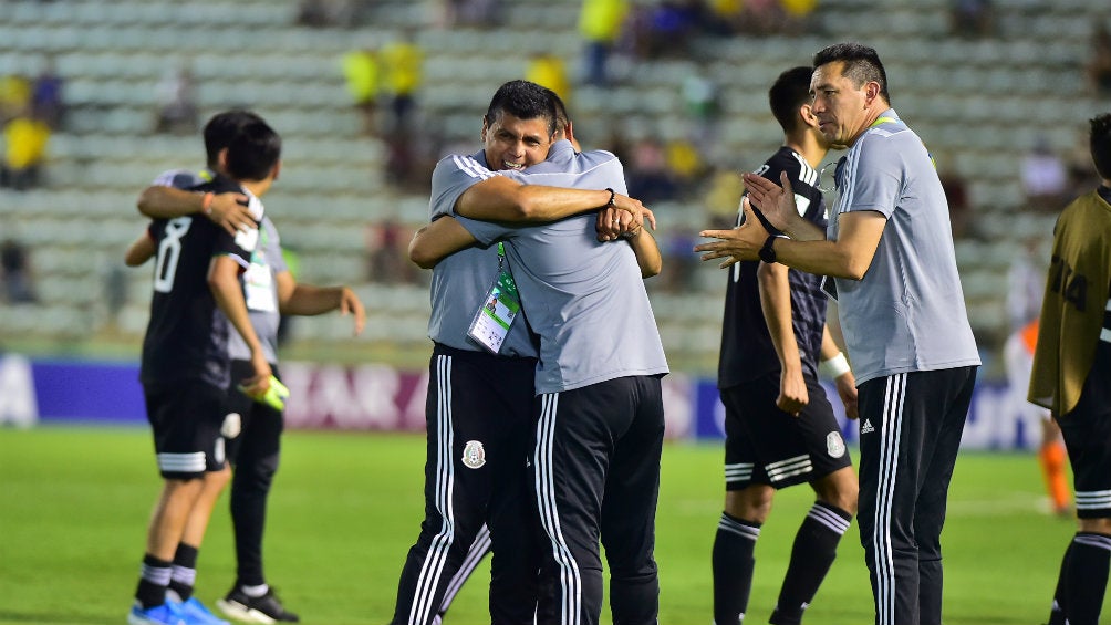 José Antonio Ruíz después del partido entre México Sub 17 y Holanda Sub 17