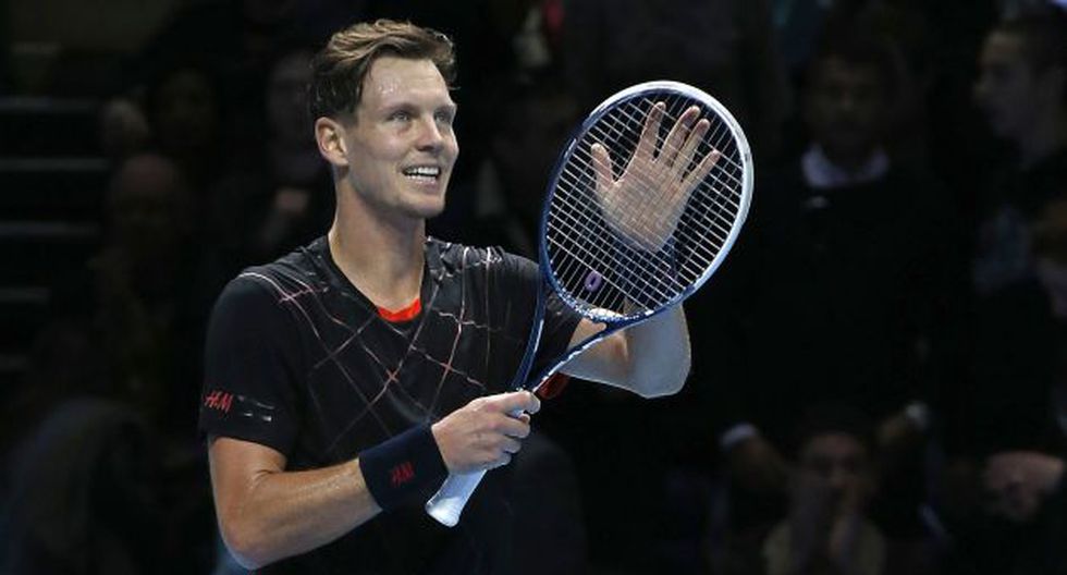 Berdych aplaude durante un juego